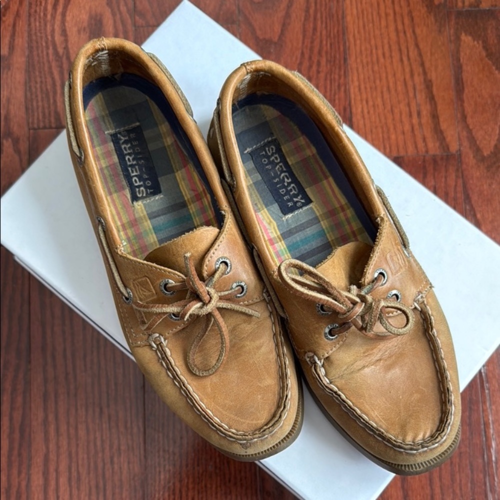 Sperry Brown Leather Boat Shoes size 7